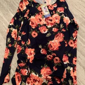 BNWT long sleeve floral maternity shirt